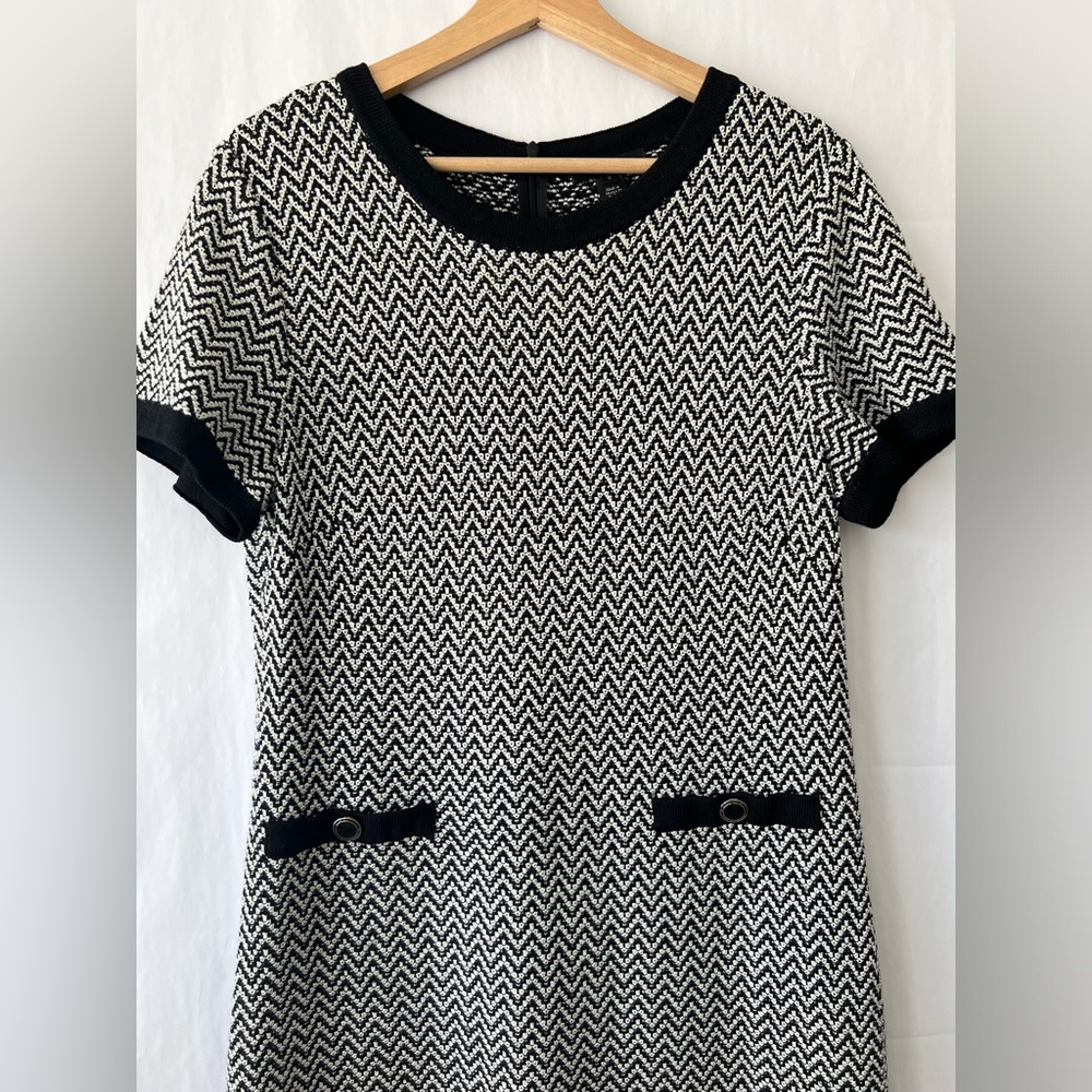St. John Collection Mod Herringbone Knit Dress size 12 - Picture 4 of 13